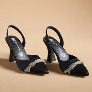 Black and silver pointed toe heels/pumps